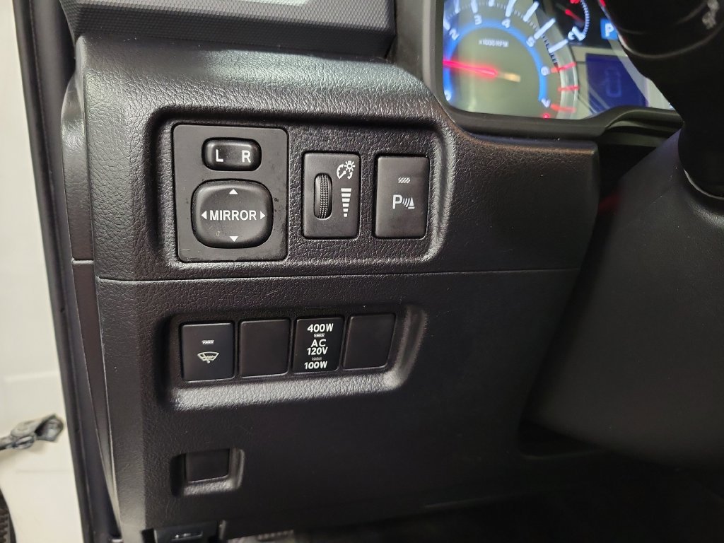 Used 2015 Toyota 4Runner Limited AWD/4WD image 26