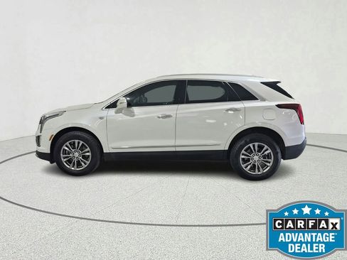 Used 2021 Cadillac XT5 Premium Luxury FWD image 2