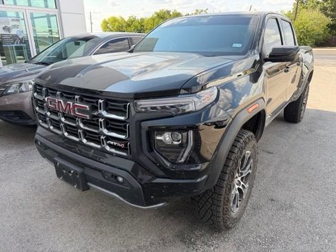 Used 2024 GMC Canyon AT4 AWD/4WD image 5