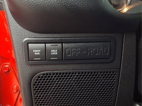 Used 2018 Jeep Wrangler Rubicon w/ Power Convenience Group AWD/4WD image 22