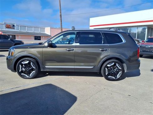 Used 2024 Kia Telluride S w/ S Sunroof Package image 2
