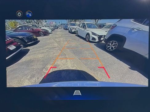 Used 2025 Chevrolet Equinox LT FWD image 23