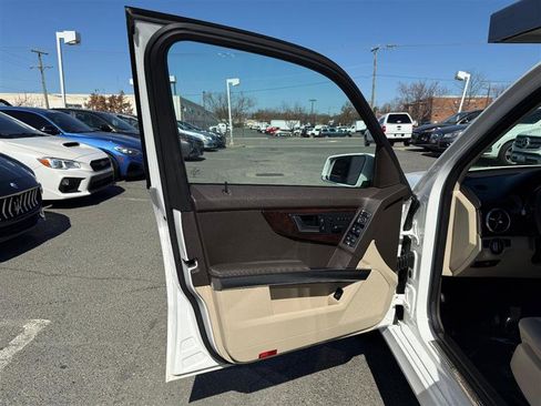 Used 2014 Mercedes-Benz GLK 350 4MATIC image 19