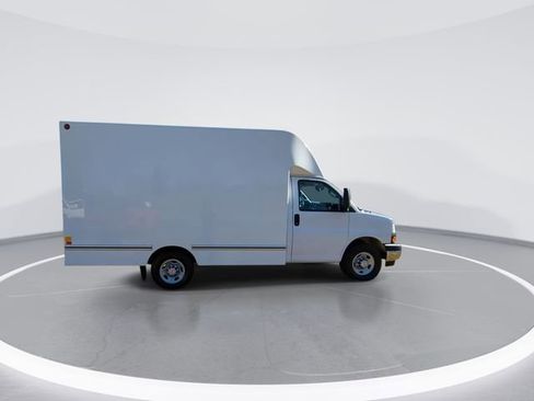 New 2025 Chevrolet Express 3500 w/ Power Convenience Package RWD image 9