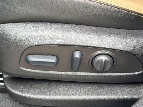 Used 2022 Chevrolet Equinox Premier image 16