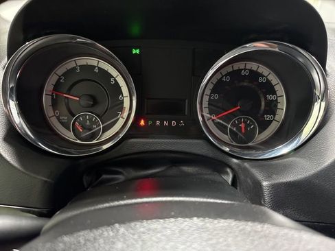 Used 2019 Dodge Grand Caravan SXT image 18