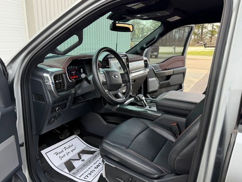 Used 2022 Ford F150 Lariat image 2