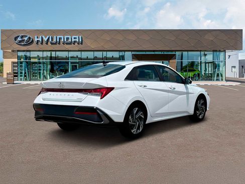 New 2025 Hyundai Elantra Limited w/ Cargo Package image 7