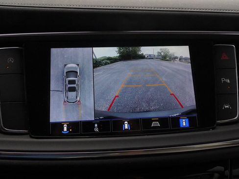 Used 2024 Buick Enclave Premium w/ Experience Buick Package FWD image 17