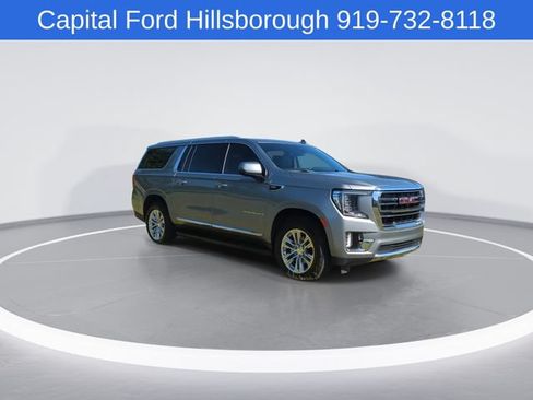 Used 2023 GMC Yukon XL SLT w/ SLT Premium Package AWD/4WD image 2