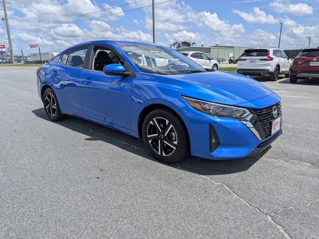 Used 2025 Nissan Sentra SV FWD image 2