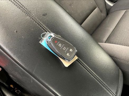 Used 2023 Chevrolet Malibu LT image 34