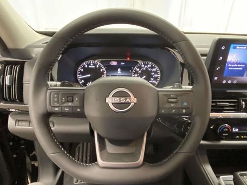 New 2026 Nissan Pathfinder SV image 21