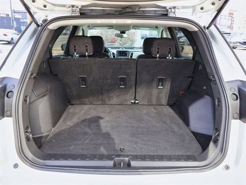 Used 2020 Chevrolet Equinox LS w/ LS Convenience Package image 10