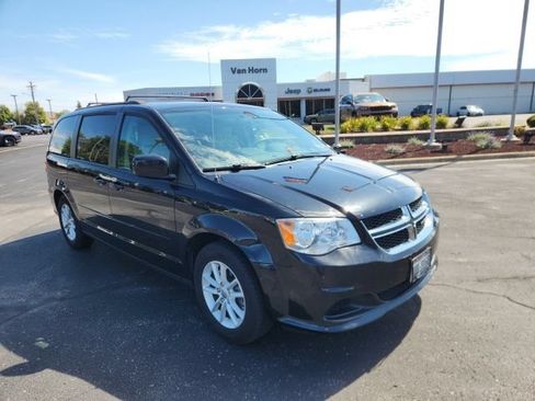 Used 2016 Dodge Grand Caravan SXT FWD image 1