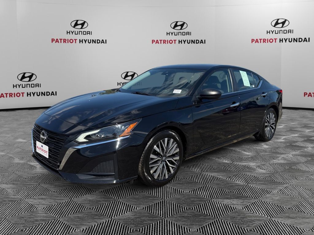 Used 2024 Nissan Altima 2.5 SV FWD image 7