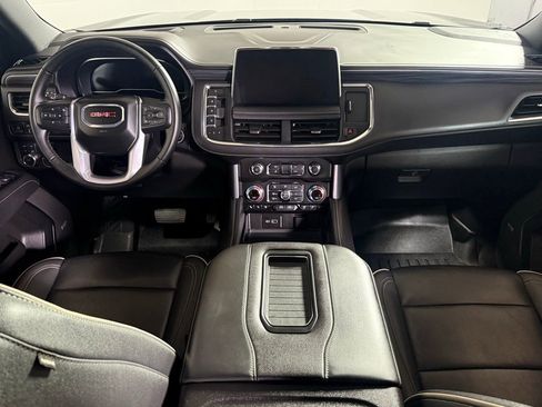 Used 2024 GMC Yukon SLT image 17