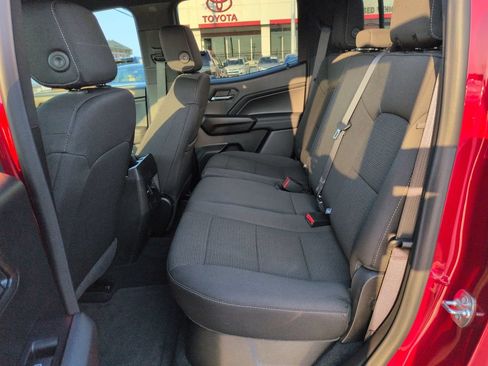 Used 2025 Chevrolet Colorado LT AWD/4WD image 25