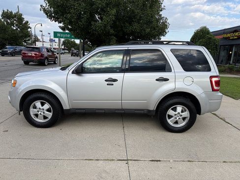 Used 2009 Ford Escape XLT AWD/4WD image 8