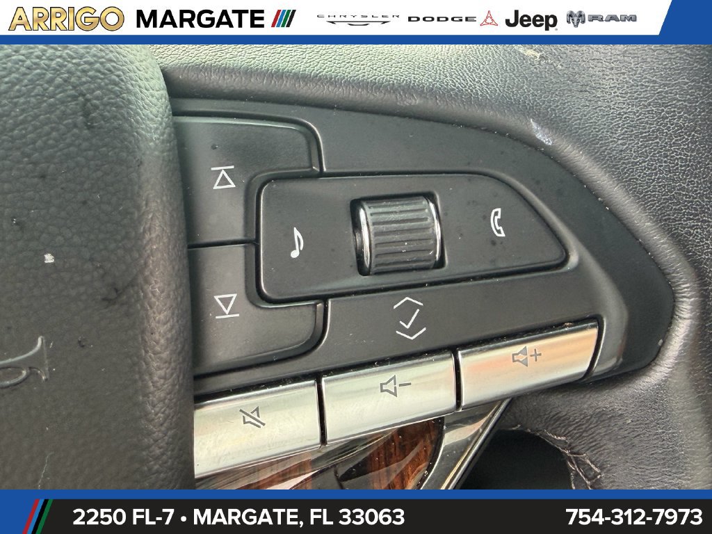 Used 2023 Cadillac Escalade ESV Luxury RWD image 30