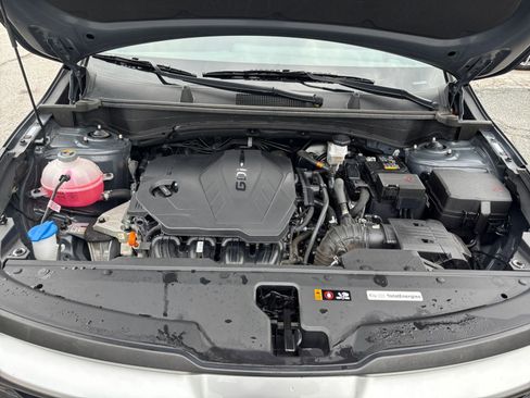Used 2025 Kia Sportage LX FWD image 31