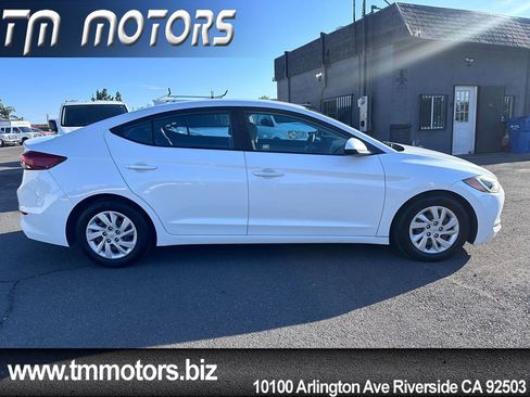Used 2017 Hyundai Elantra SE FWD image 17