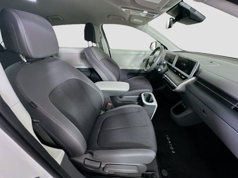 Used 2024 Hyundai Ioniq 5 SEL RWD image 31
