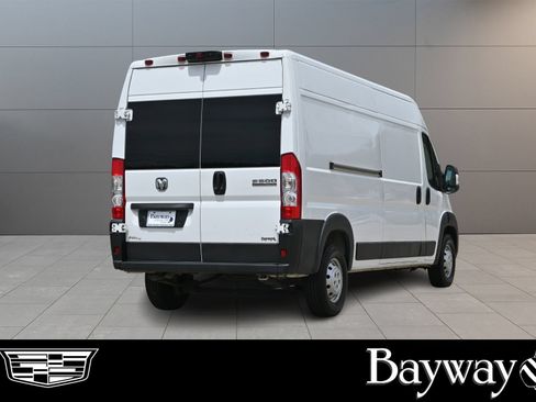 Used 2023 RAM ProMaster 2500 FWD image 6