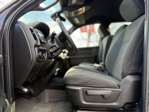 Used 2024 RAM 3500 Tradesman w/ Chrome Appearance Group image 12