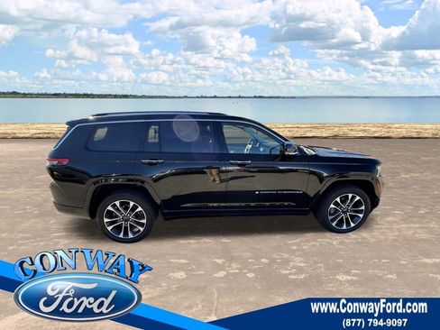 Used 2021 Jeep Grand Cherokee L Overland w/ Luxury Tech Group IV image 4