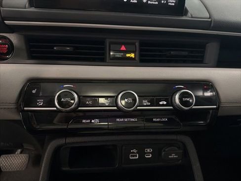 Used 2025 Honda Pilot Touring image 20