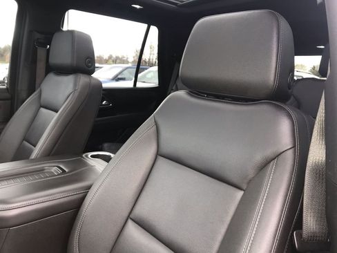 Used 2023 Chevrolet Tahoe Z71 w/ Luxury Package image 11