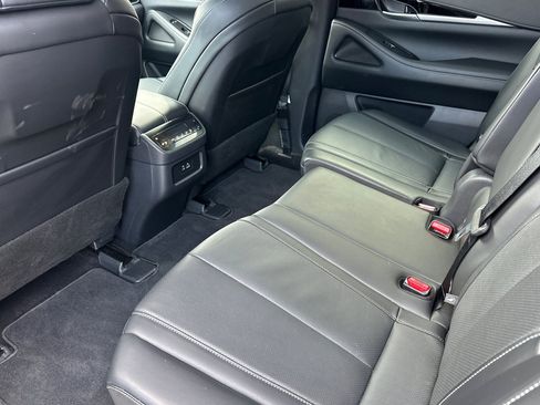 Certified 2025 INFINITI QX60 Pure image 15