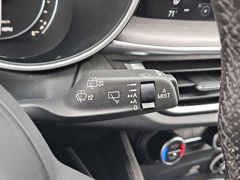 Used 2022 Alfa Romeo Stelvio Ti image 26