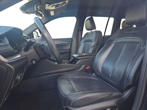 Used 2022 Jeep Grand Cherokee Overland image 9