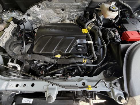 Used 2023 Buick Encore GX Select w/ Sport Touring Package FWD image 42
