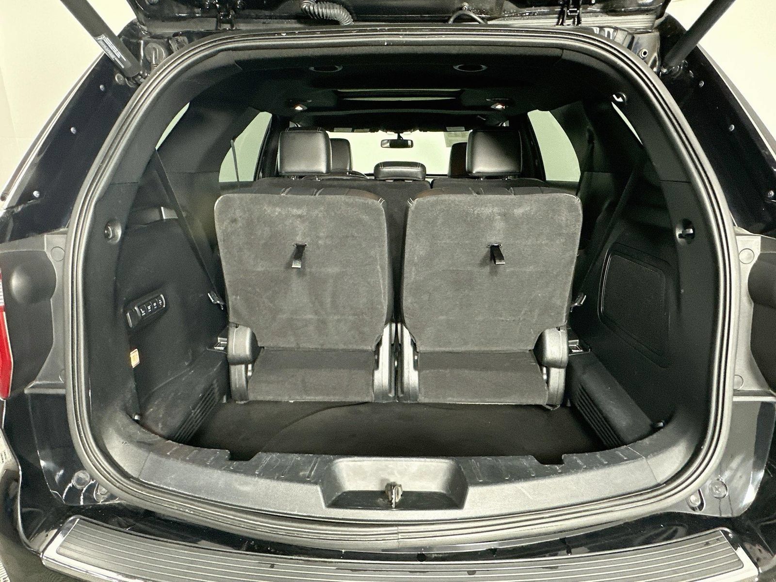 Used 2018 Ford Explorer Limited AWD/4WD image 29