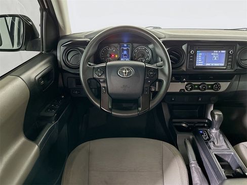 Used 2018 Toyota Tacoma SR image 24