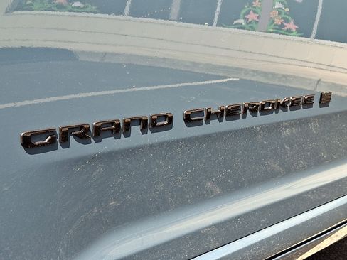 New 2026 Jeep Grand Cherokee Limited AWD/4WD image 19