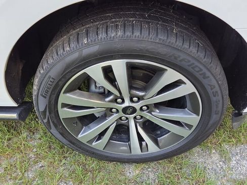 Used 2021 Ford Expedition Max Limited AWD/4WD image 18