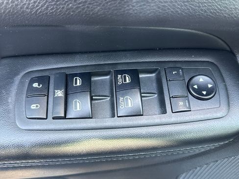 Used 2018 Jeep Grand Cherokee Limited AWD/4WD image 12