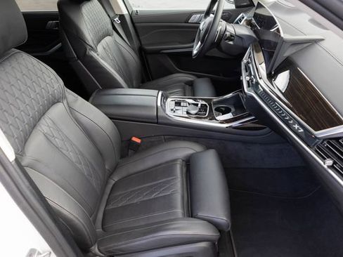 Used 2026 BMW X7 xDrive40i AWD/4WD image 22