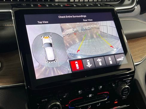 Used 2023 Jeep Grand Cherokee L Summit w/ High Altitude Package image 19