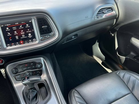 Used 2020 Dodge Challenger SRT Hellcat RWD image 30