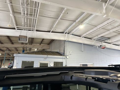 Used 2024 Jeep Wrangler Unlimited Rubicon 4xe image 13