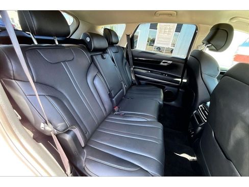 Used 2024 Chrysler Pacifica Touring-L FWD image 29