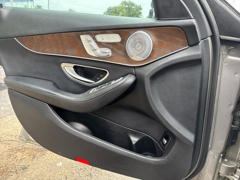 Used 2020 Mercedes-Benz C 300 4MATIC Sedan w/ Premium Package image 21