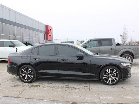 Used 2024 Volvo S60 B5 Plus image 6