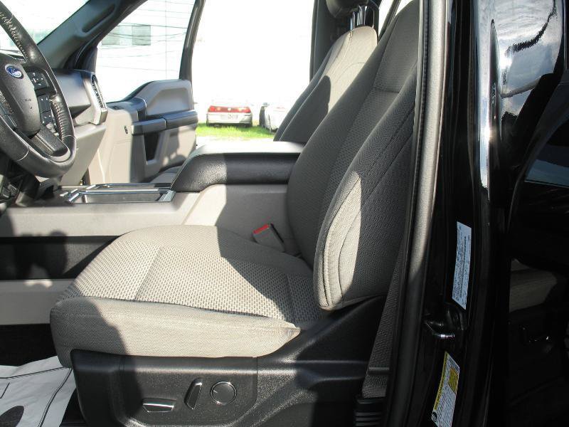 Used 2017 Ford F150 XLT w/ Equipment Group 302A Luxury AWD/4WD image 19