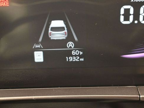 New 2025 Kia Telluride LX FWD image 16